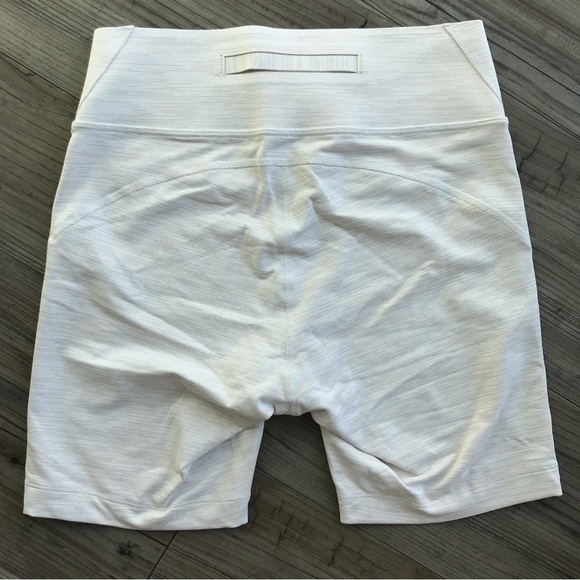 NWT Outdoor Voices TechSweat Shorts 7" (White Sand, S) - Picture 6 of 7